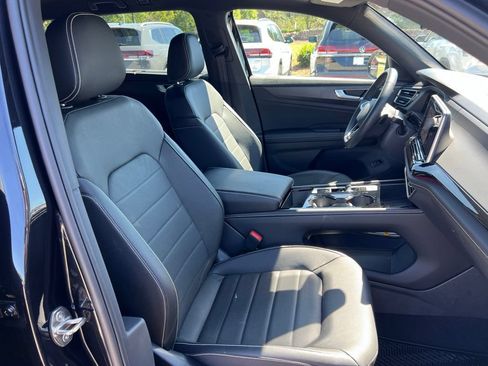 Used 2026 Volkswagen Atlas Cross Sport SEL R-Line AWD/4WD image 24