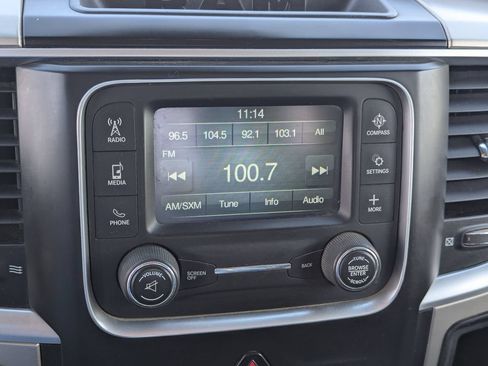 Used 2015 RAM 1500 Classic SLT AWD/4WD image 16