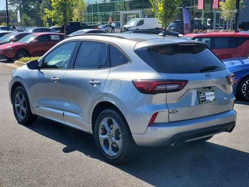 Used 2023 Ford Escape ST-Line AWD/4WD image 5