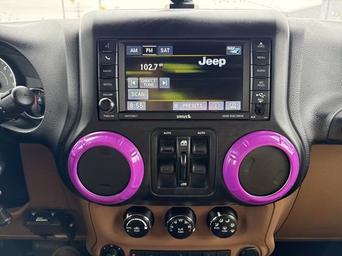 Used 2017 Jeep Wrangler Unlimited Sahara w/ Dual Top Group image 31