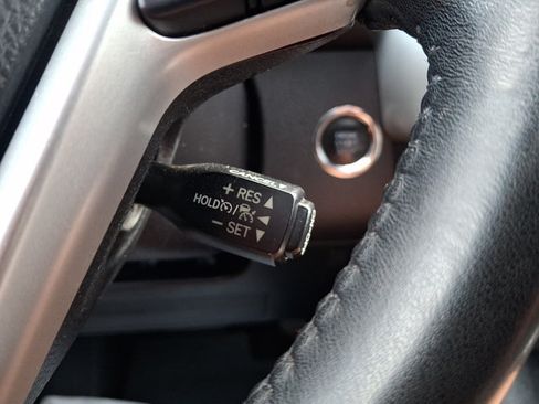 Used 2019 Toyota Highlander SE AWD/4WD image 26