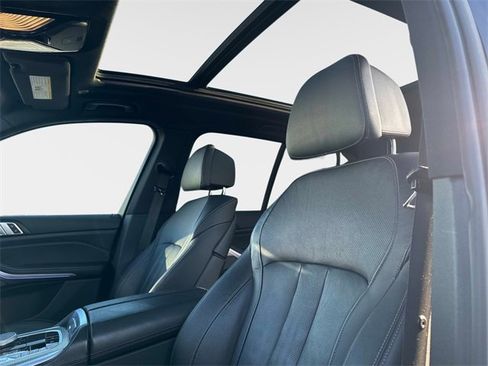 Used 2020 BMW X5 M50i w/ Premium Package image 17