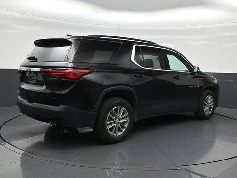 Used 2023 Chevrolet Traverse LT FWD image 5