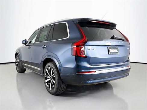 New 2026 Volvo XC90 B6 Core w/ Protection Package image 5