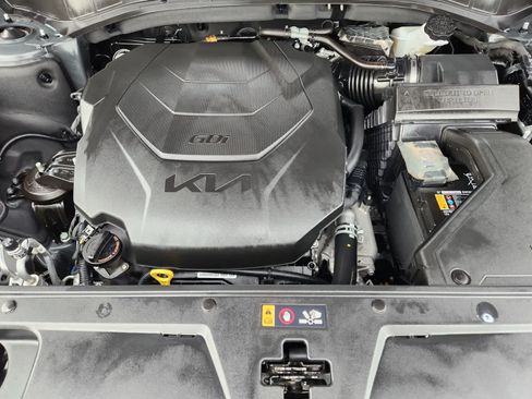 Certified 2025 Kia Telluride EX w/ EX Captain's Chair Package AWD/4WD image 31