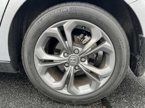 Used 2024 Honda Accord EX image 19