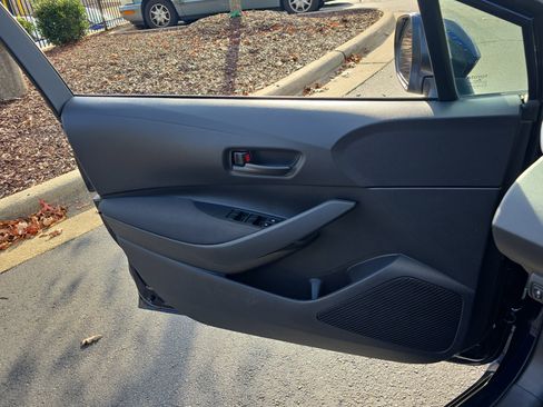 Used 2023 Toyota Corolla LE image 26