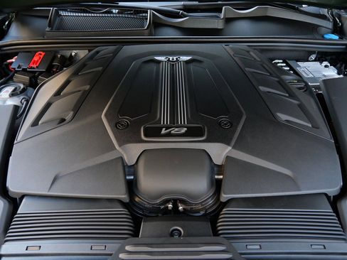 New 2025 Bentley Bentayga image 27