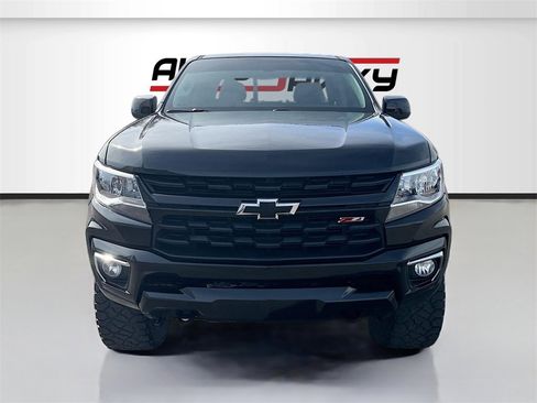 Used 2021 Chevrolet Colorado Z71 w/ Z71 Midnight Edition image 2