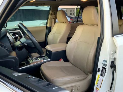 Used 2016 Toyota 4Runner Limited image 8