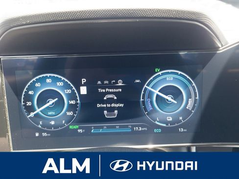 New 2025 Hyundai Elantra Limited image 26