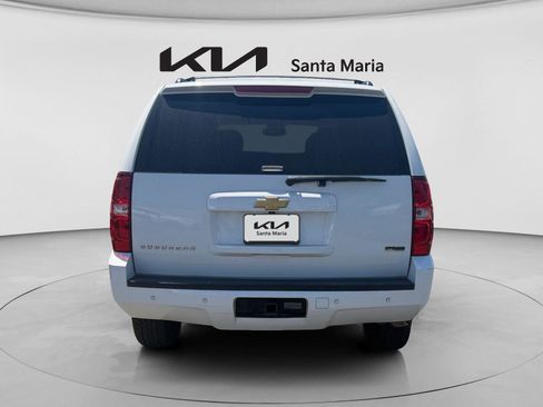 Used 2012 Chevrolet Suburban LT w/ Luxury Package AWD/4WD image 7