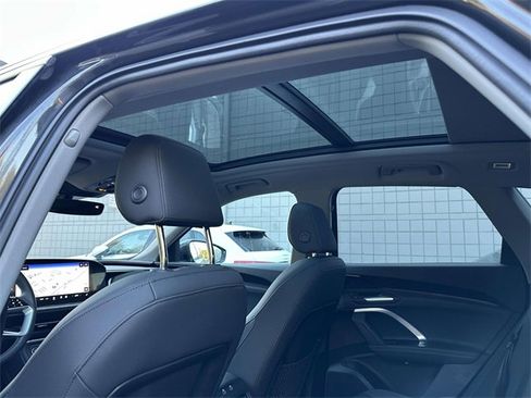 Certified 2025 Audi Q5 Premium w/ Convenience Package image 17