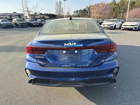 Used 2022 Kia Forte LXS image 5