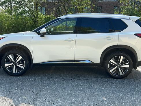 Certified 2023 Nissan Rogue SL w/ SL Premium Package AWD/4WD image 27