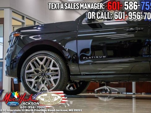 New 2026 Ford Expedition Platinum w/ Platinum Ultimate Package AWD/4WD image 4