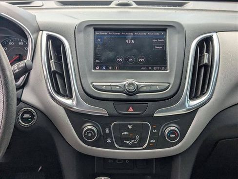 Used 2021 Chevrolet Equinox LS FWD image 10