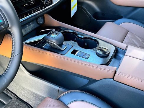 New 2026 Nissan Rogue Platinum w/ Tech Package image 7