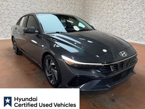 Certified 2025 Hyundai Elantra SEL FWD image 8