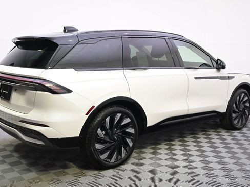 New 2026 Lincoln Nautilus Reserve w/ Jet Appearance Package image 7