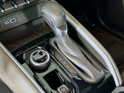 Used 2023 Chevrolet Colorado ZR2 image 19