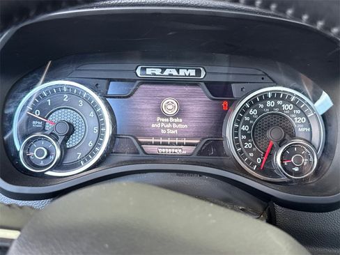 Used 2024 RAM 1500 Laramie image 13