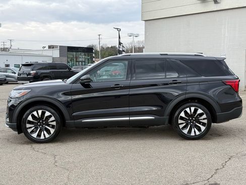 Used 2025 Ford Explorer Platinum w/ LUX Leather Package AWD/4WD image 11