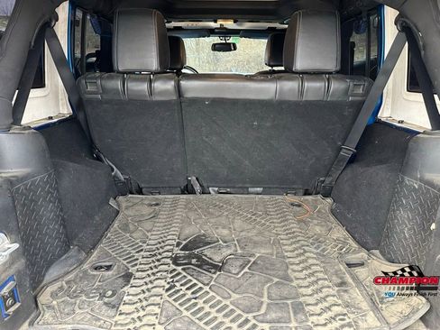 Used 2015 Jeep Wrangler Unlimited Sport w/ Power Convenience Group image 25