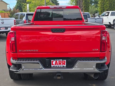 Used 2024 Chevrolet Silverado 3500 LTZ w/ LTZ Convenience Package AWD/4WD image 4