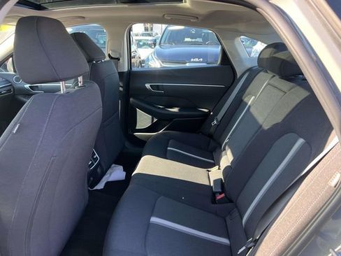 Certified 2023 Hyundai Sonata SEL w/ Convenience Package image 11