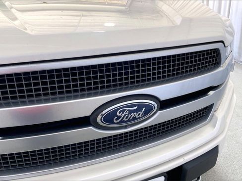Used 2018 Ford F150 Platinum w/ Equipment Group 701A Luxury image 7
