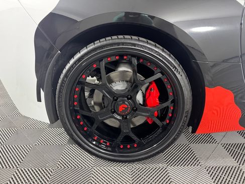 Used 2019 Chevrolet Corvette Stingray Coupe w/ 1LT RWD image 12