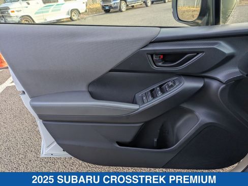 Certified 2025 Subaru Crosstrek 2.0i Premium image 12