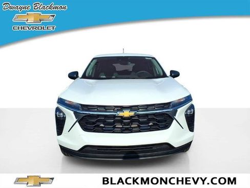 New 2026 Chevrolet Trax LS FWD image 8