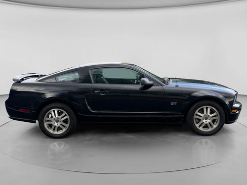 Used 2005 Ford Mustang GT Premium RWD image 6
