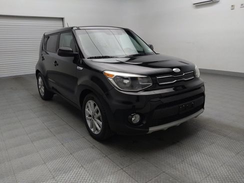 Used 2019 Kia Soul + image 13