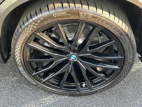 Used 2023 BMW X5 xDrive40i w/ M Sport Package AWD/4WD image 36