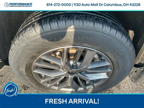 Used 2022 Nissan Rogue S FWD image 11