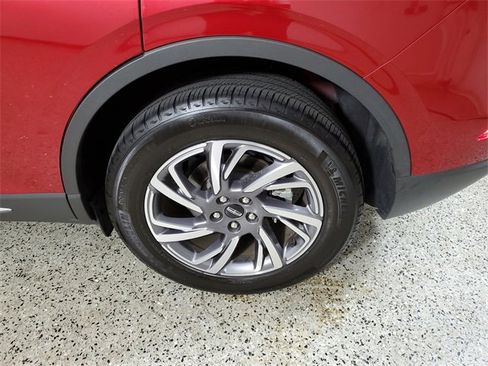 Used 2024 Lincoln Corsair FWD w/ Rear Removable Package Tray image 8