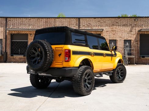 Used 2022 Ford Bronco 4-Door AWD/4WD image 2