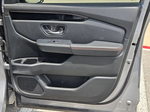 Used 2025 Honda Pilot TrailSport image 28