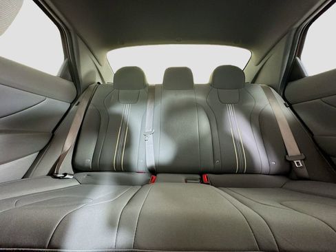 Certified 2025 Hyundai Elantra Sport w/ Cargo Package image 36