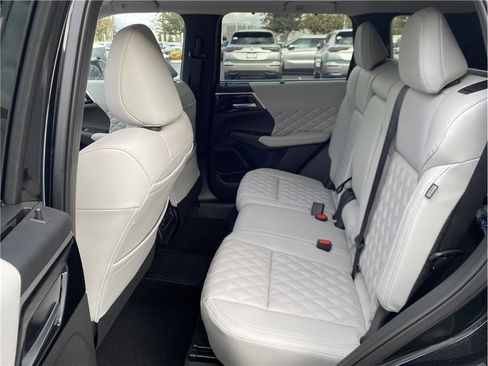 New 2025 Mitsubishi Outlander SEL AWD/4WD image 17