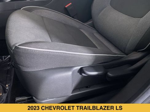 Certified 2023 Chevrolet TrailBlazer LS FWD image 8