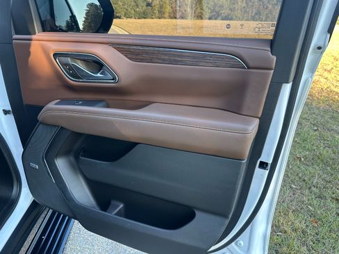 Used 2022 Chevrolet Tahoe High Country image 33