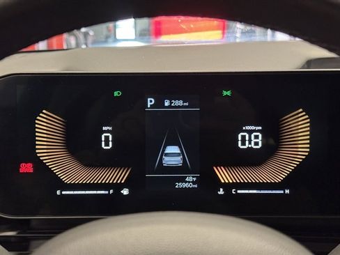 Used 2025 Kia Carnival image 29