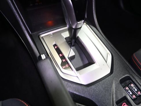 Used 2023 Subaru Crosstrek 2.0i Premium image 30