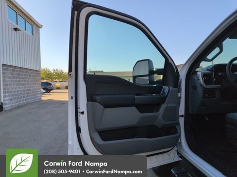 New 2026 Ford F250 XLT w/ XLT Premium Package AWD/4WD image 10