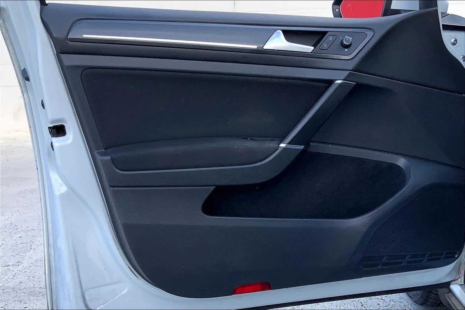 Used 2019 Volkswagen GTI S FWD image 27