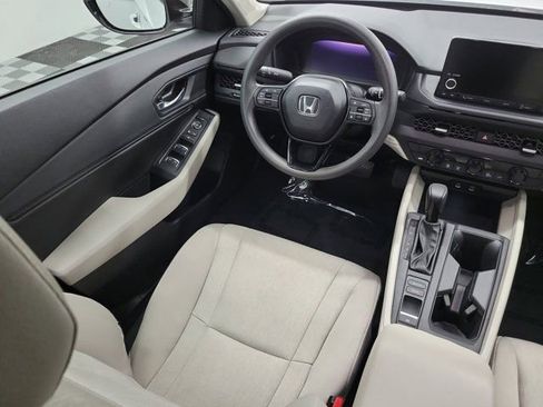 Certified 2025 Honda Accord SE image 15